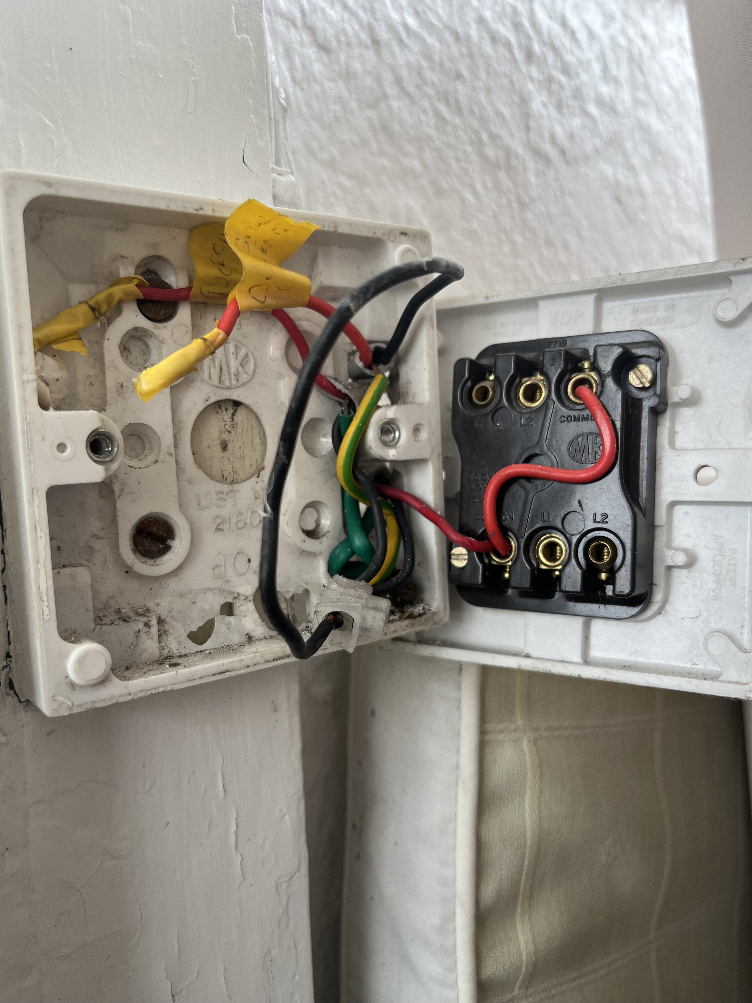 [ElectriciansForums.net] Help wires for outside lights