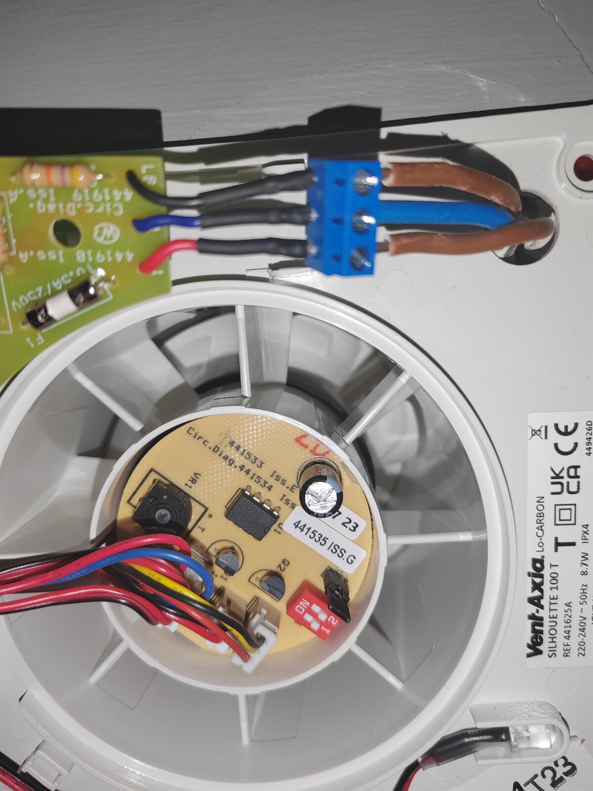 [ElectriciansForums.net] Extractor fan connection